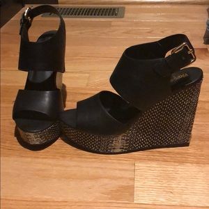 Super cute wedges! Never worn 🖤